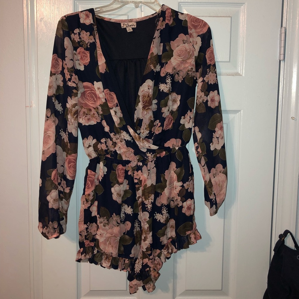 Floral romper- Medium